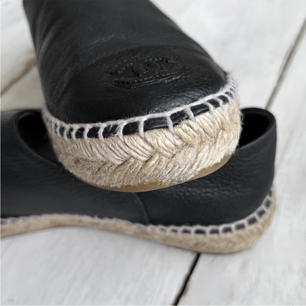 Rare CHANEL Womens CC Logo Cap Toe Espadrilles Black Leather sz 40 Tweed Quilted - Picture 12 of 15
